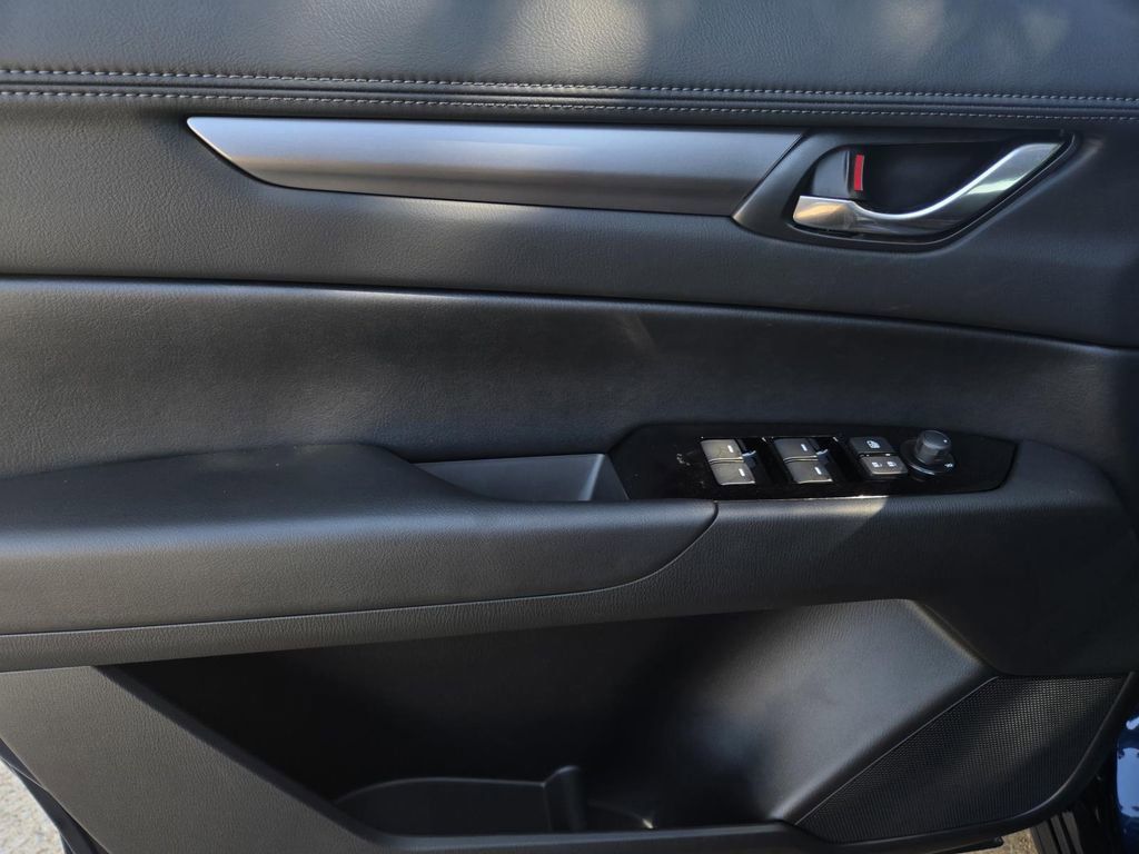 2025 Mazda CX-5 S Select Package - Photo 18