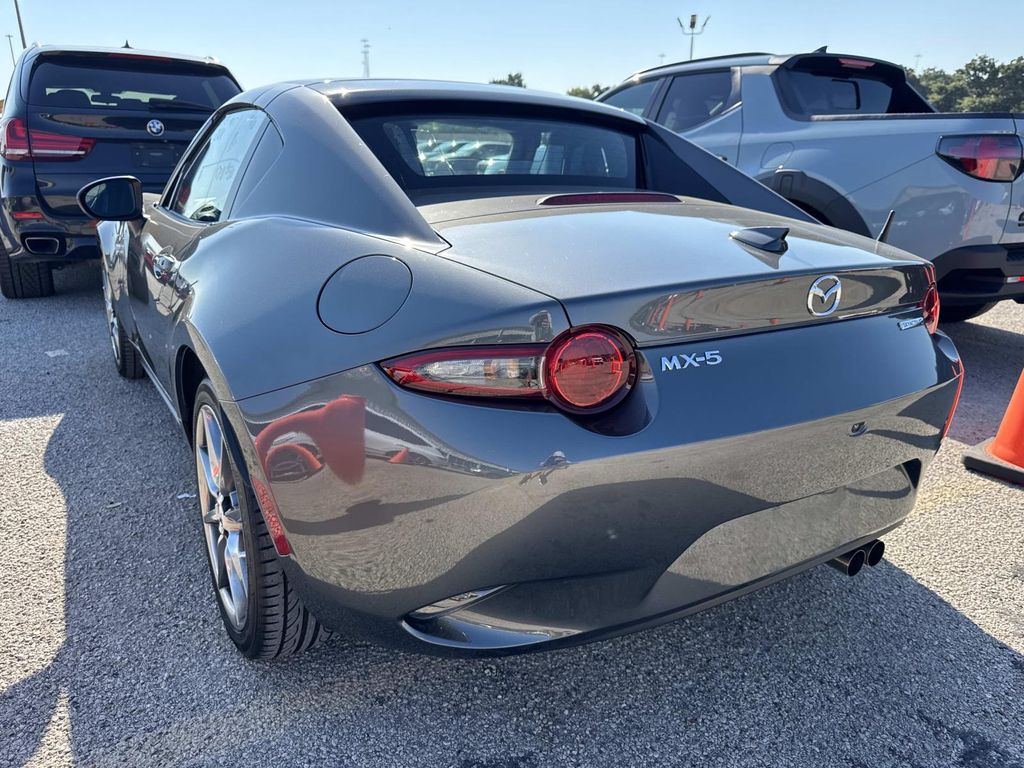 2021 Mazda MX-5 Miata Miata RF Grand Touring photo 2