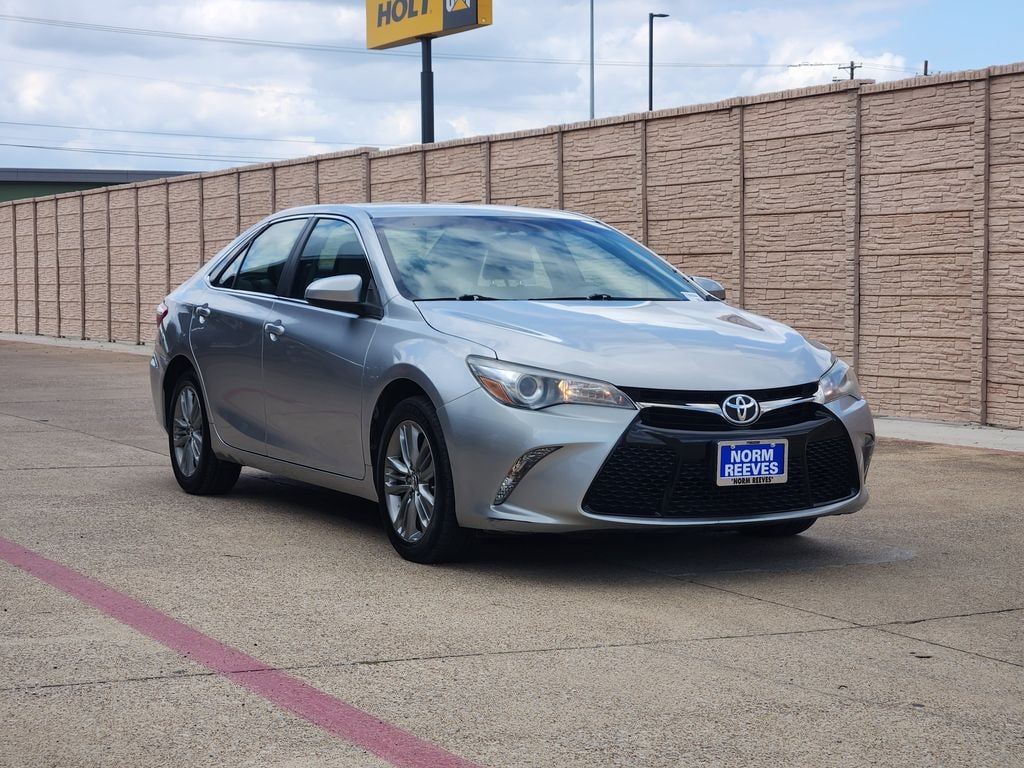 Used 2015 Toyota Camry XLE Sedan
