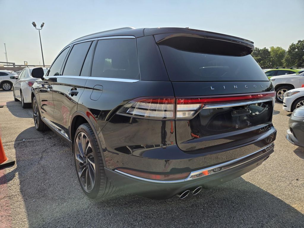 2024 Lincoln Aviator Reserve photo 2