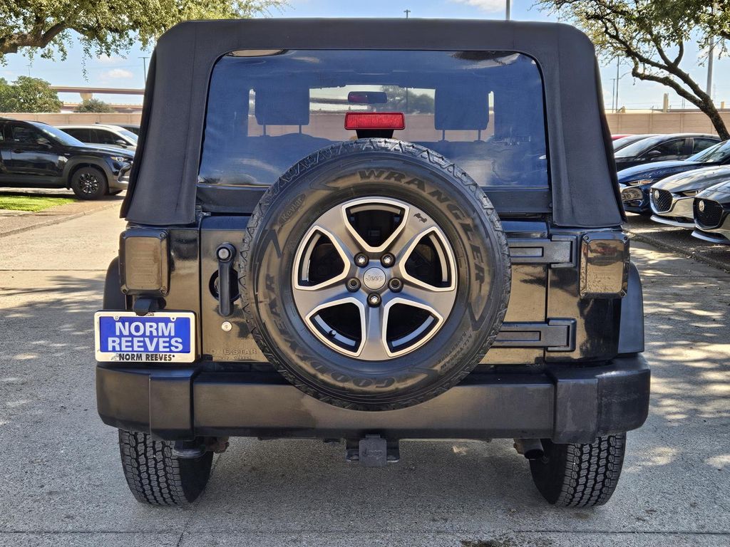 2010 Jeep Wrangler Sport photo 4