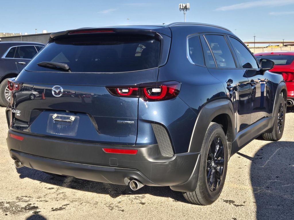 2024 Mazda CX-50 2.5 Select photo 4