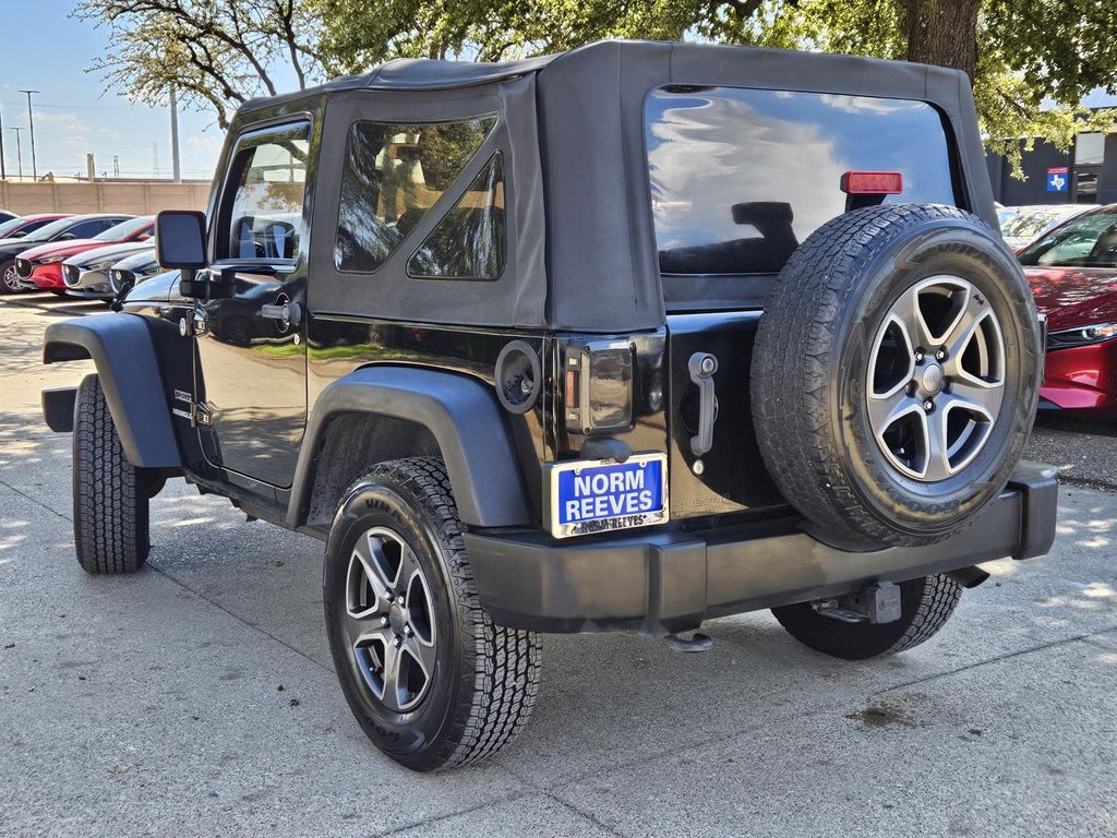2010 Jeep Wrangler Sport photo 3