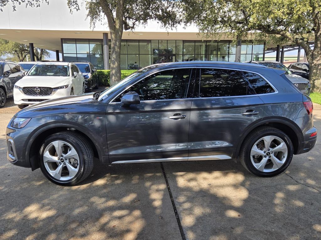 2023 Audi Q5 45 S line Premium photo 2