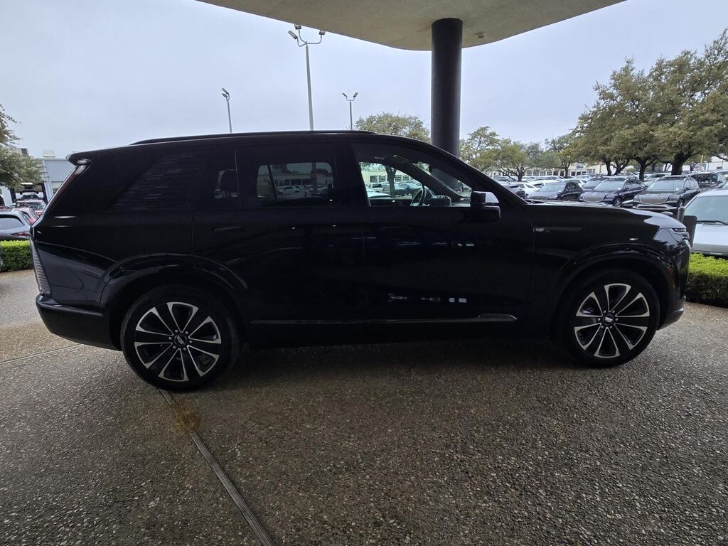 Used 2026 CADILLAC VISTIQ Sport SUV