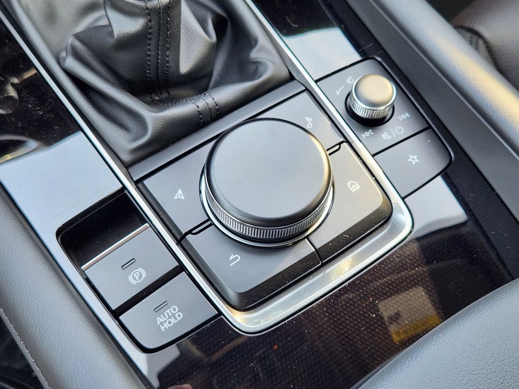 2026 Mazda Mazda3 Premium - Photo 15