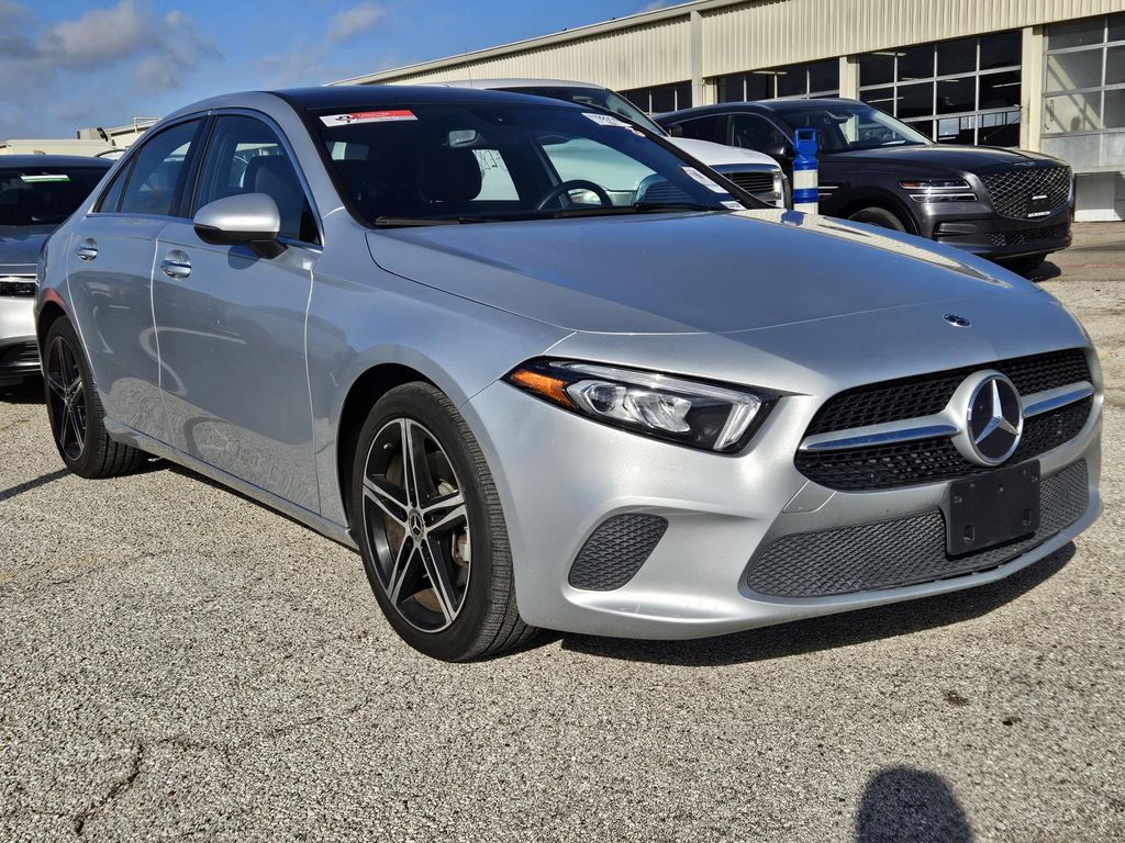 2022 Mercedes Benz A 220 photo 4