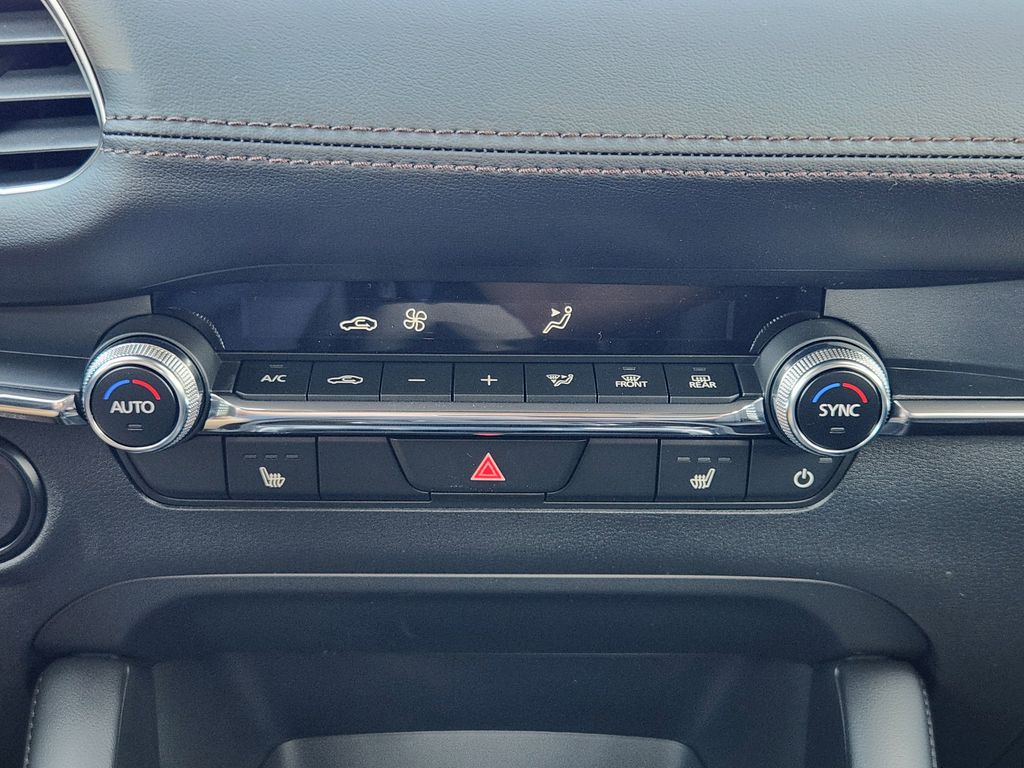 2026 Mazda Mazda3 Premium - Photo 13