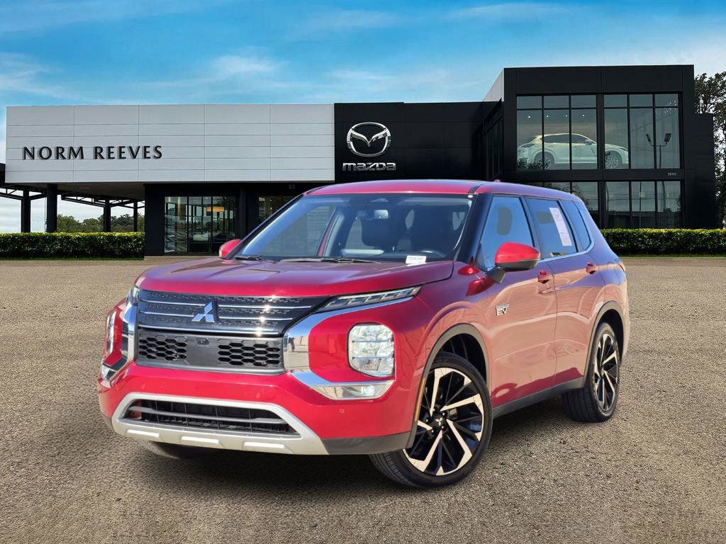 2023 Mitsubishi Outlander Plug-In Hybrid SE's photo