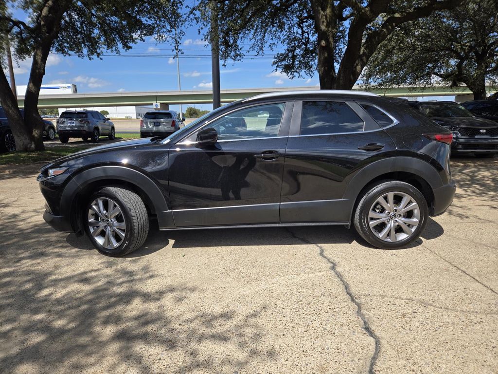2022 Mazda CX-30 2.5 S Preferred photo 2