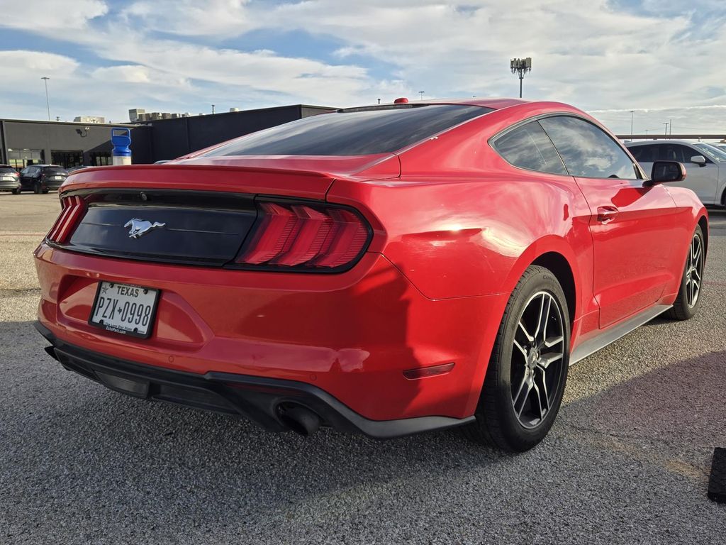 2020 Ford Mustang photo 3