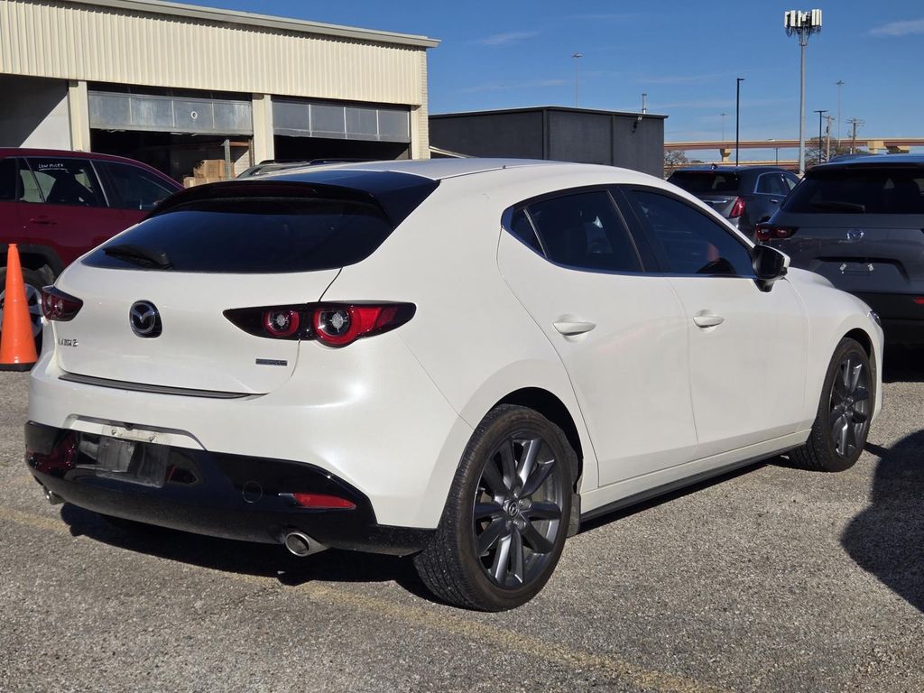 2024 Mazda Mazda3 Hatchback 2.5 s Preferred photo 4