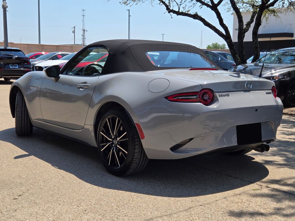 2024 Mazda MX-5 Miata Miata Grand Touring photo 3