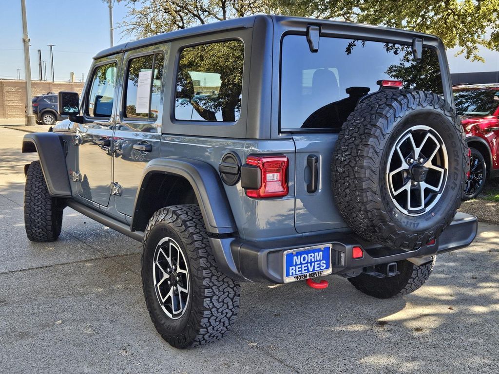 2024 Jeep Wrangler Rubicon photo 3