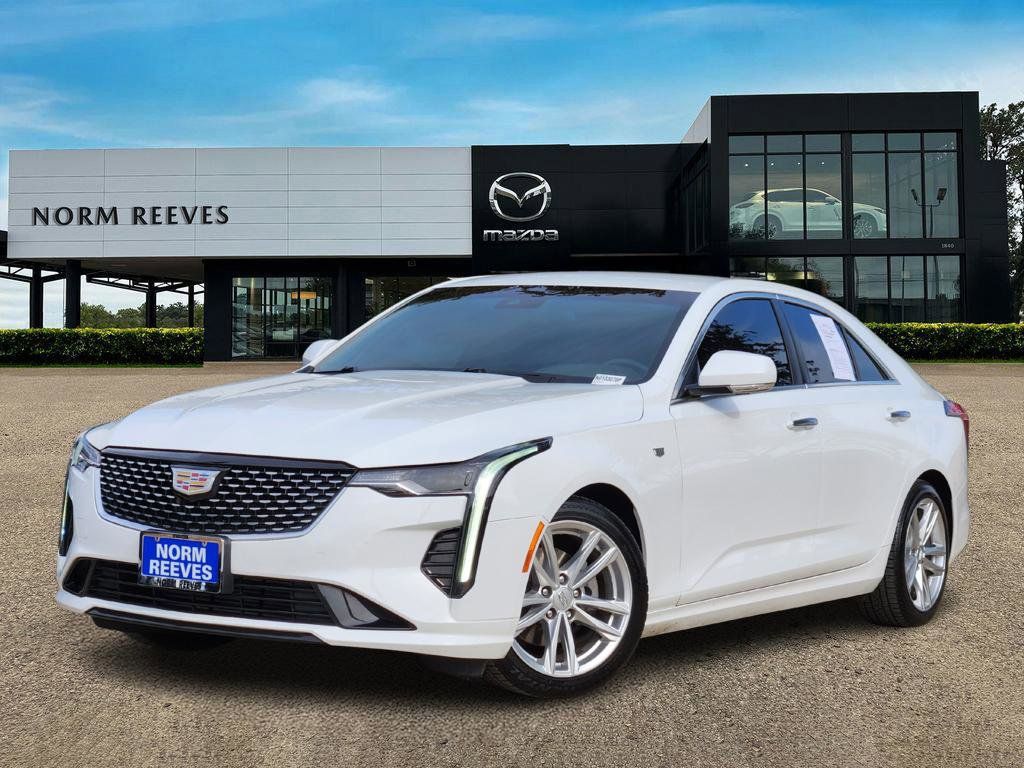 2022 Cadillac CT4 Luxury's photo