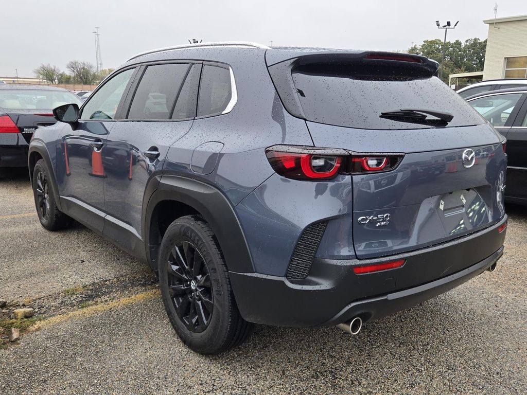 2025 Mazda CX-50 2.5 Select photo 2