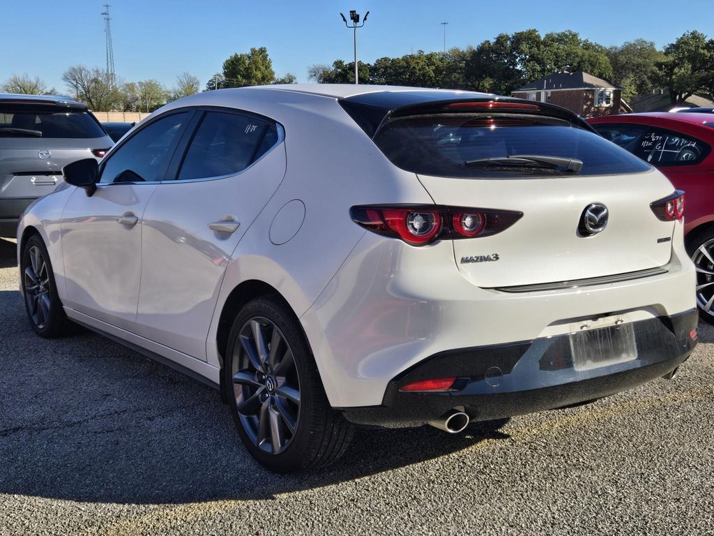 2024 Mazda Mazda3 Hatchback 2.5 s Preferred photo 3
