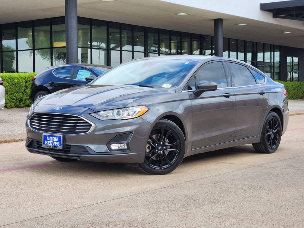 2020 Ford Fusion SE