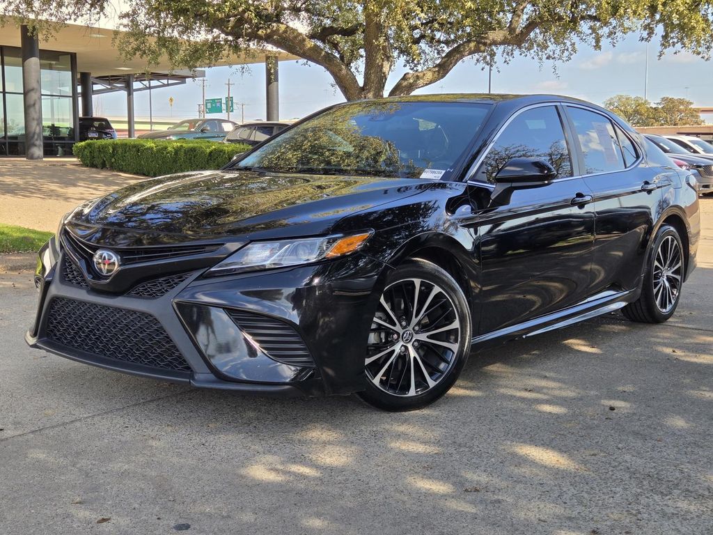 2019 Toyota Camry SE