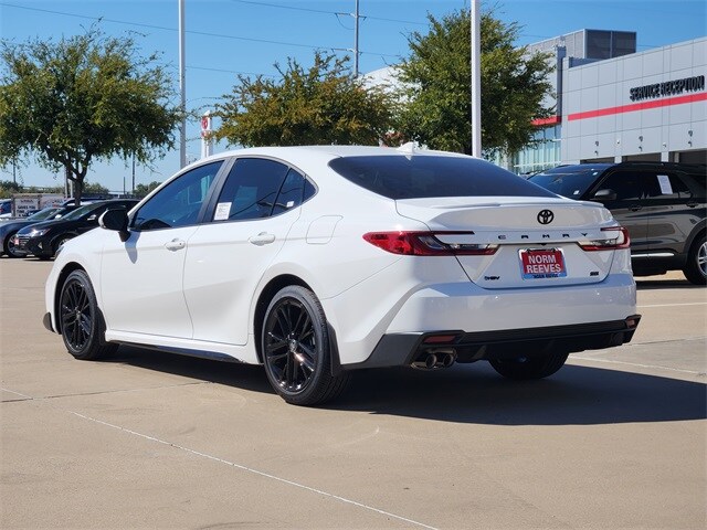 2026 Toyota Camry SE photo 4
