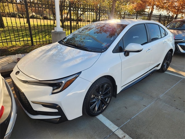 2025 Toyota Corolla SE's photo