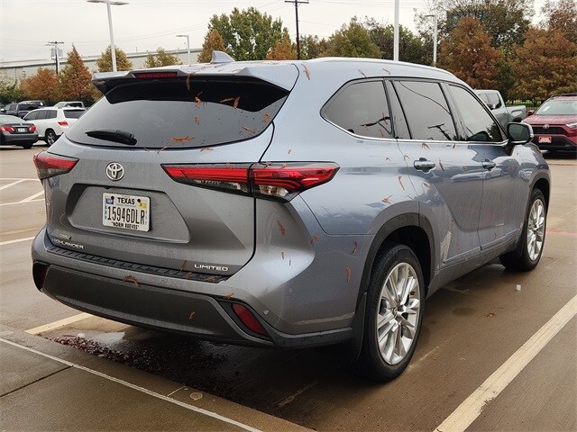 2023 Toyota Highlander Limited photo 3