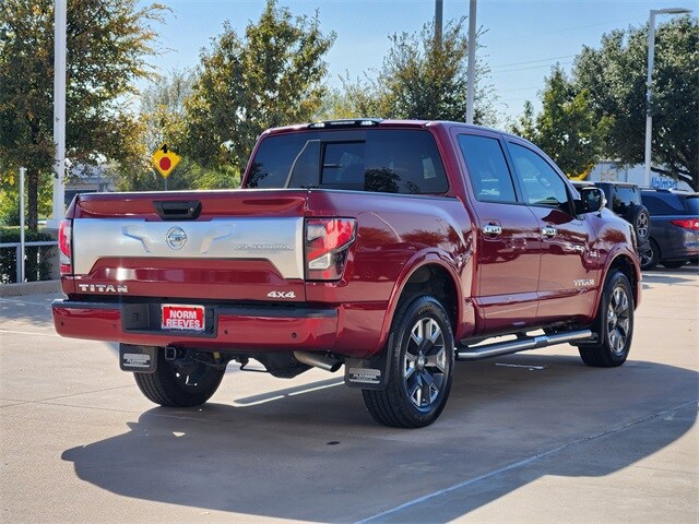 2021 Nissan Titan Platinum Reserve photo 3