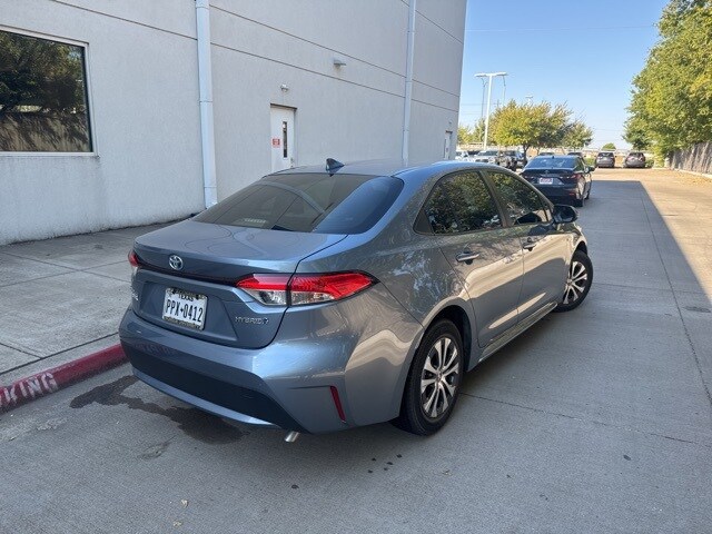 2021 Toyota Corolla Hybrid LE photo 3
