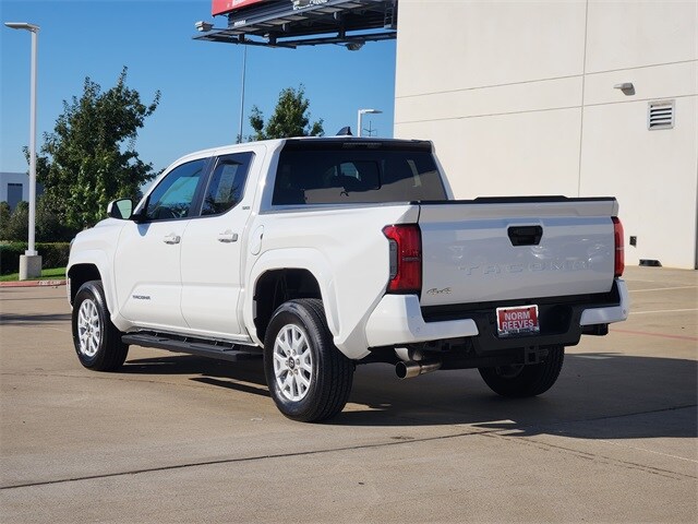 2025 Toyota Tacoma SR5 photo 3