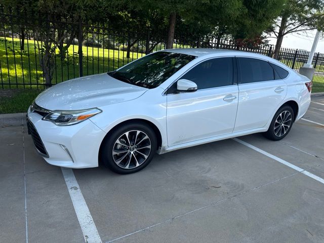 2018 Toyota Avalon XLE's photo