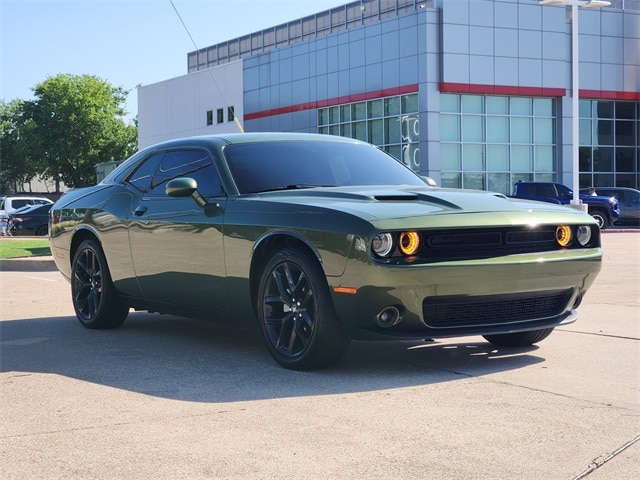 Used 2022 Dodge Challenger SXT with VIN 2C3CDZAG1NH156136 for sale in Dallas, TX