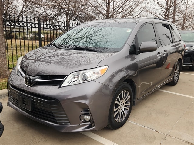 2020 Toyota Sienna Minivan/Van 