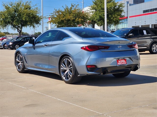 2017 Infiniti Q60 3.0t Premium photo 4