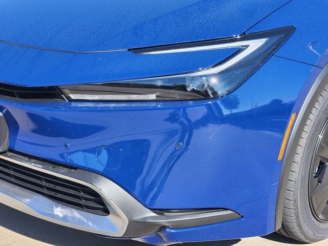 2026 Toyota Prius Plug-in Hybrid SE - Photo 6