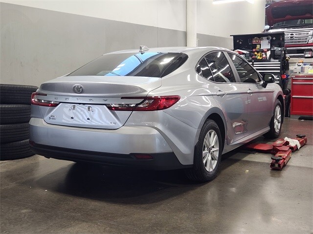 2025 Toyota Camry LE photo 2