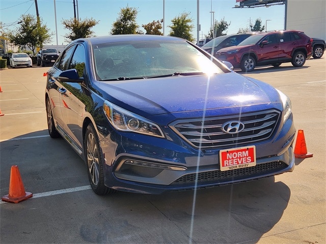 2016 Hyundai Sonata Base photo 2