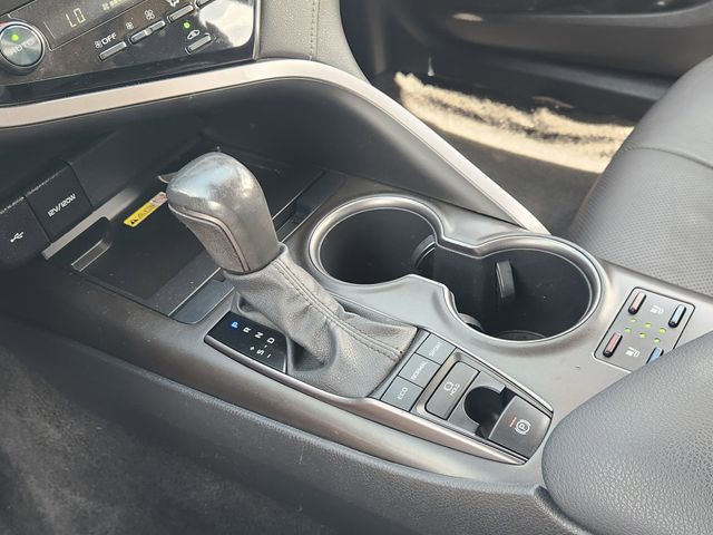 2023 Toyota Camry XSE - Photo 16