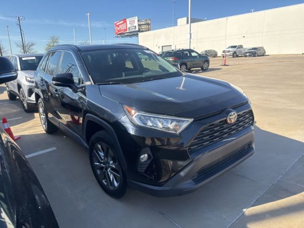 Used 2019 Toyota RAV4 XLE Premium SUV