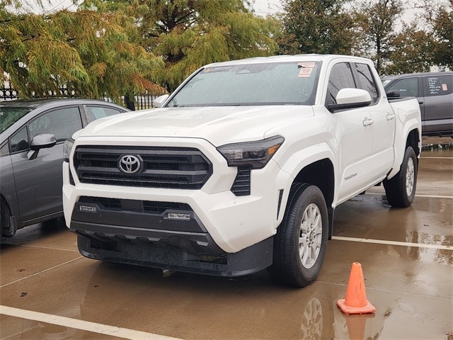 2024 Toyota Tacoma SR5's photo