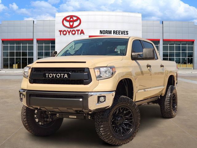 Pre-Owned 2017 Toyota Tundra SR5