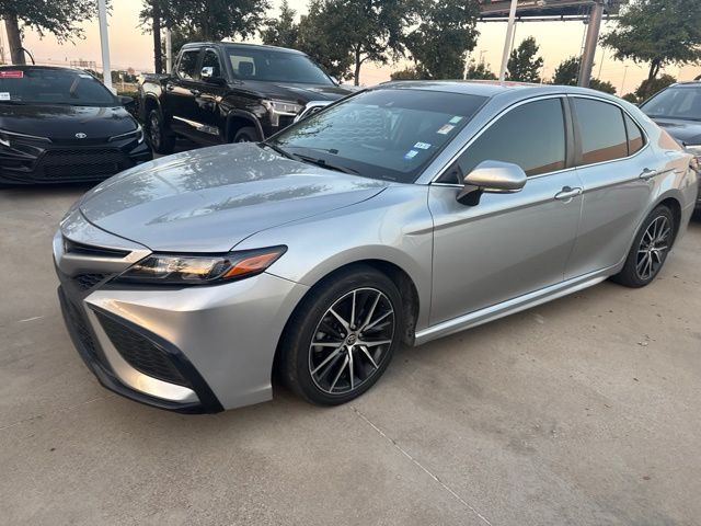 Pre-Owned 2022 Toyota Camry SE