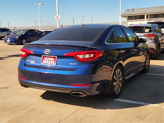 2016 Hyundai Sonata Base photo 3