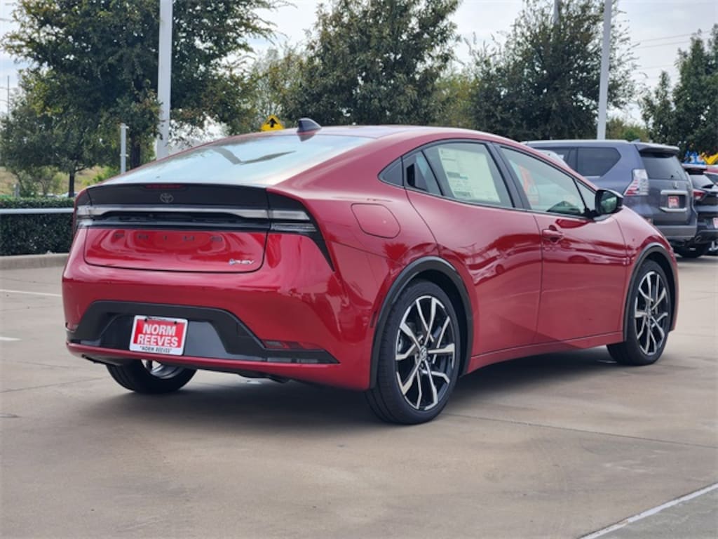 New 2026 Toyota Prius Plug-in Hybrid XSE Hatchback