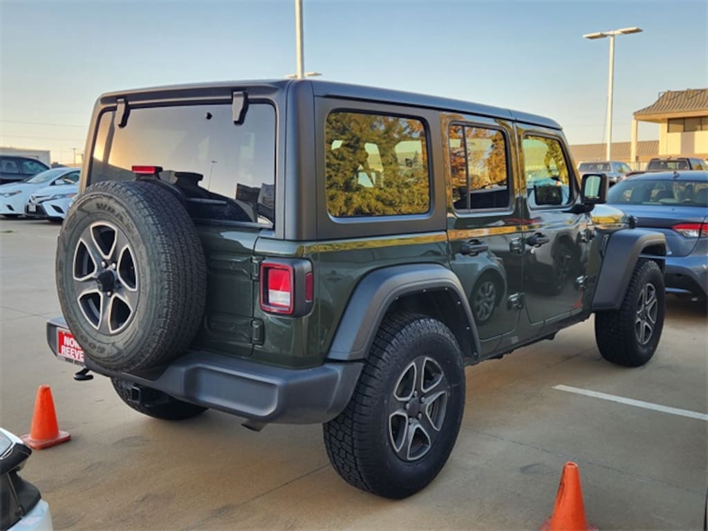 Used 2021 Jeep Wrangler Unlimited Sport Altitude SUV