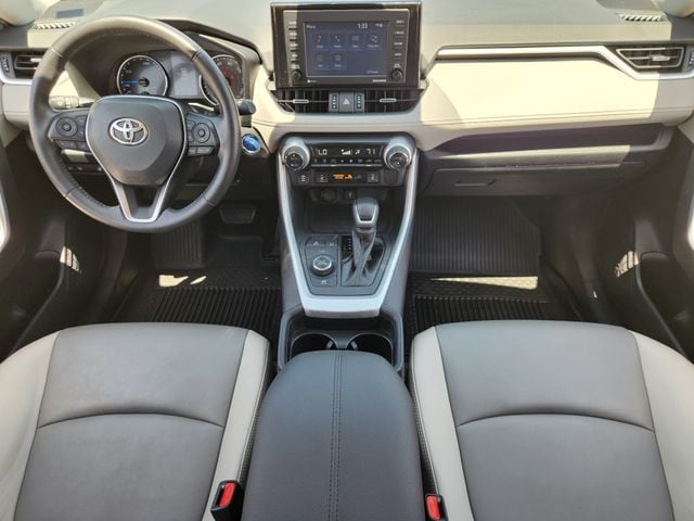 2021 Toyota RAV4 XLE Premium - Photo 20