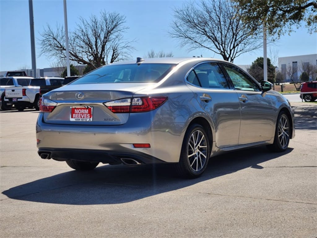 Used 2017 Lexus ES 350 Sedan