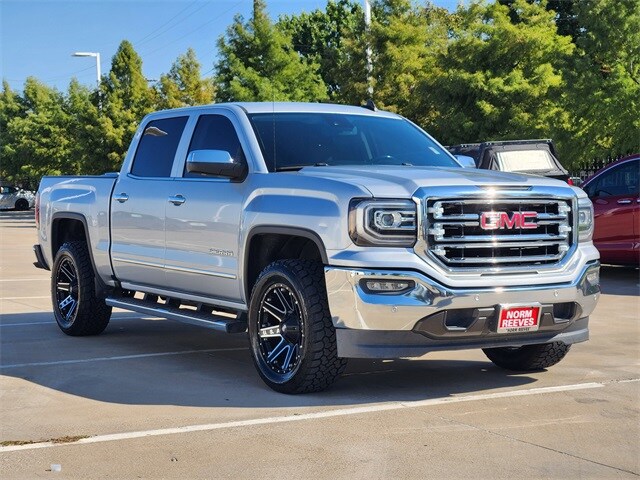 2017 Gmc Sierra SLT photo 2