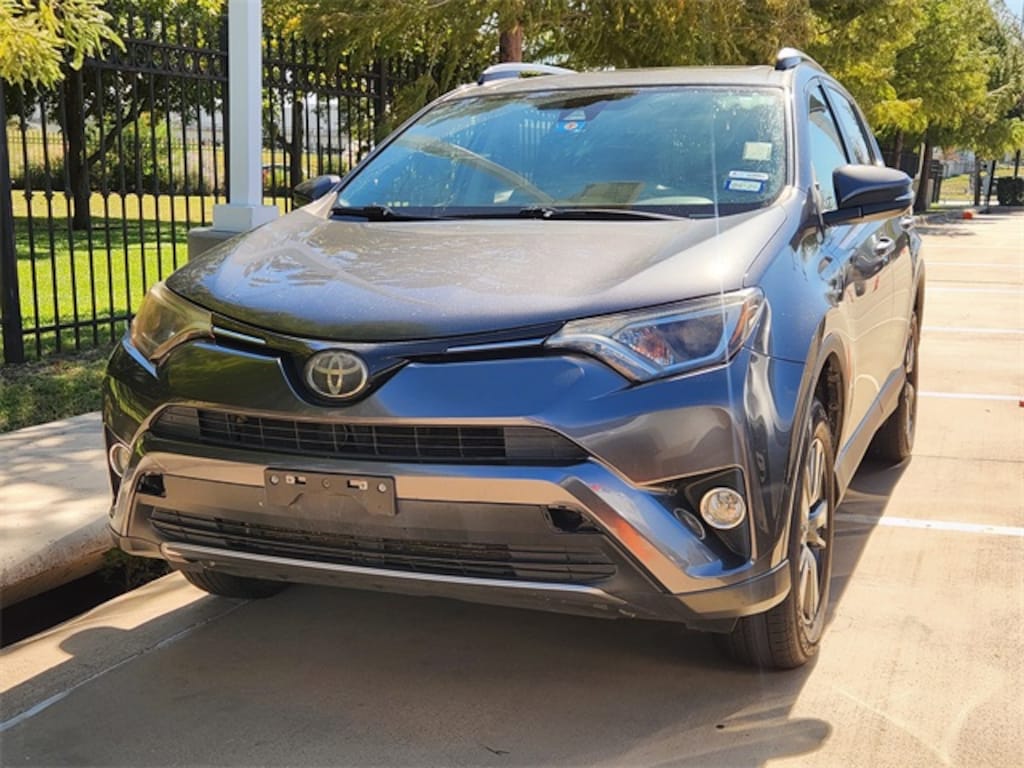Used 2018 Toyota RAV4 XLE SUV