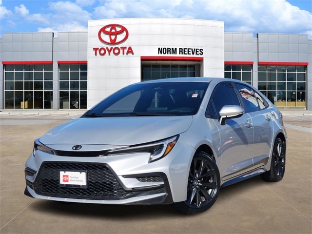 2024 Toyota Corolla SE's photo