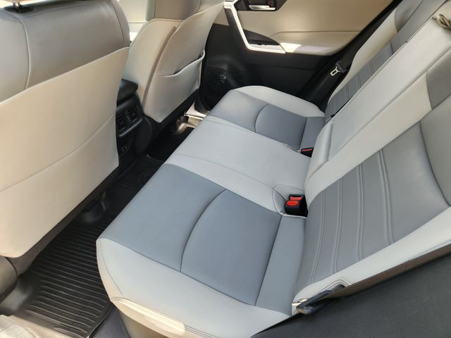 2021 Toyota RAV4 XLE Premium - Photo 21